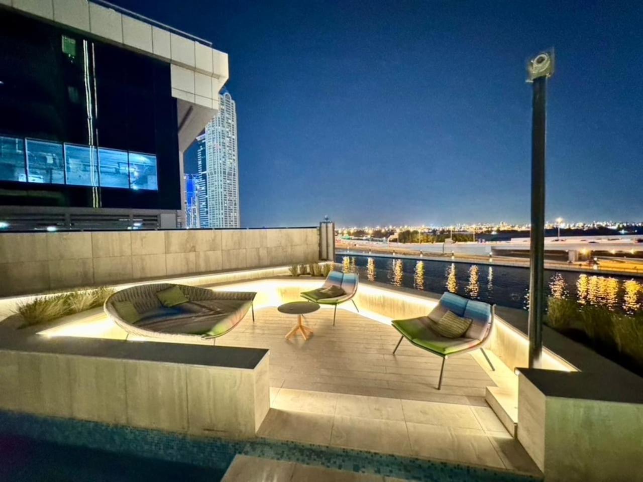 Incredible Views - Infinity Pool - New - 2br 6 Pax Dubai