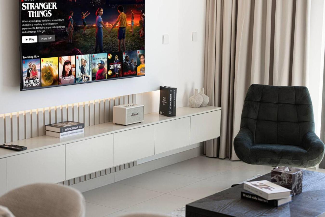 Apartment Modern Comfort - Views In Prime Downtown - 2br 6 Guests Dubai