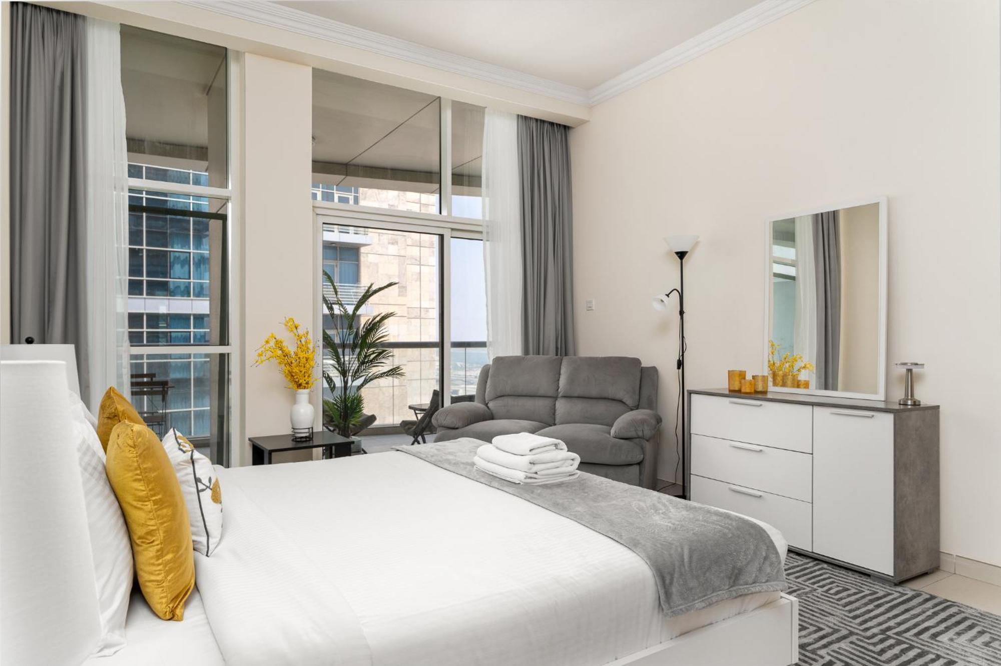 Apartment Spacious 2-Bedroom Apartment At Missoni, Steps From Dubai Canal, Business Bay