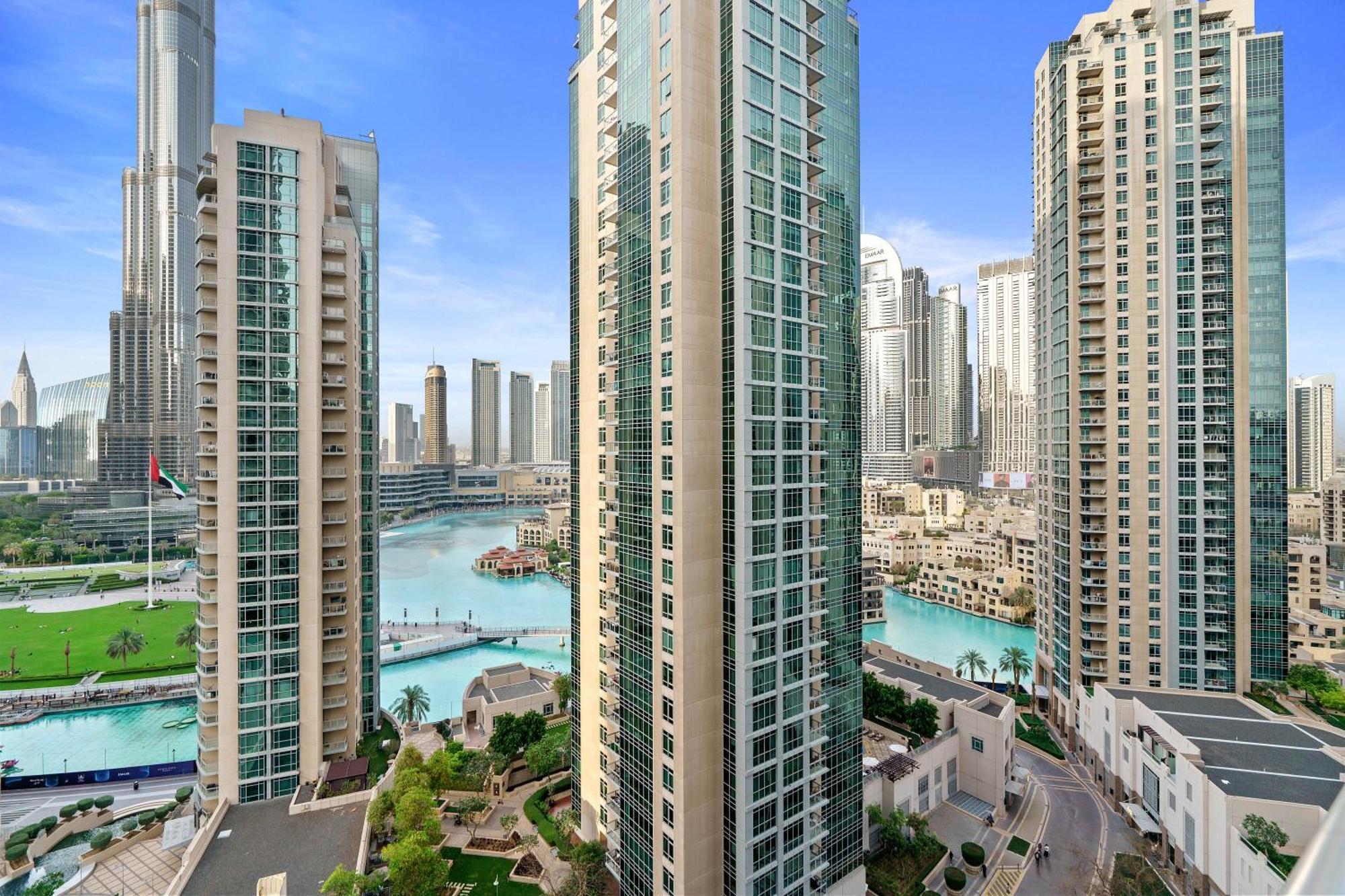 2br In Downtown With Burj Khalifa & Fountain Views Apartment *