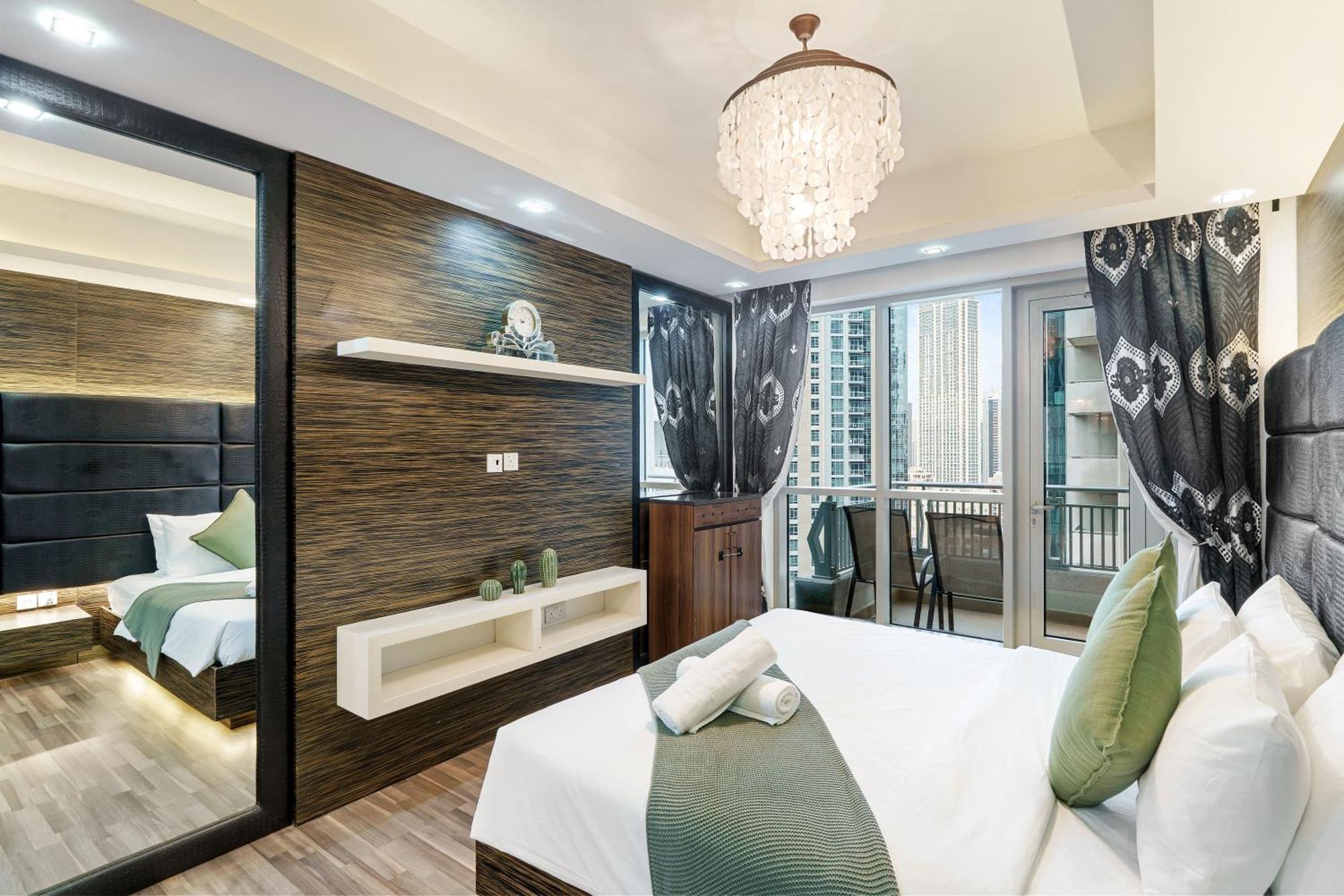 2br In Downtown With Burj Khalifa & Fountain Views *