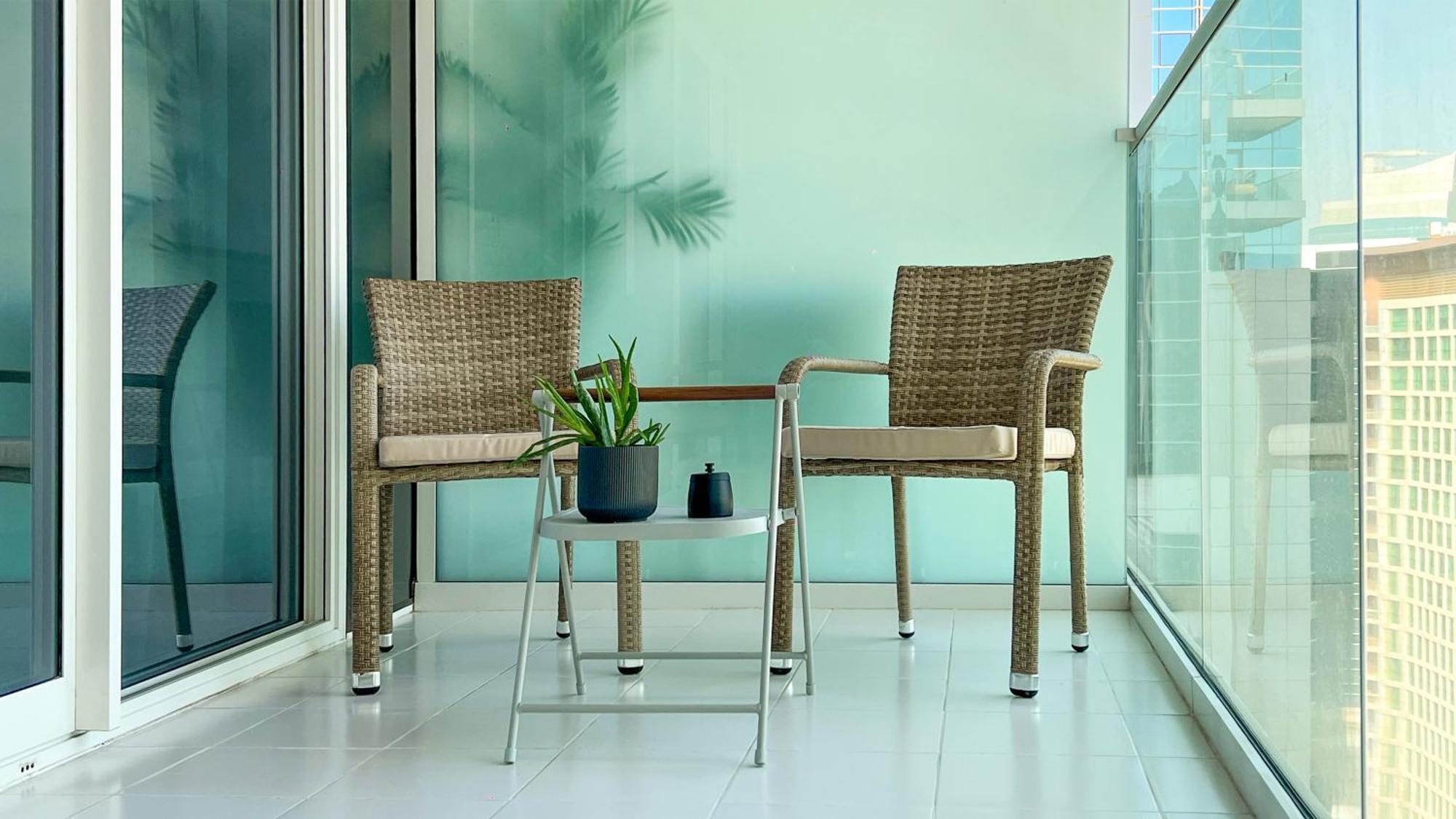 Keyrock Living - Chic Reva 1br With Pool Access Dubai