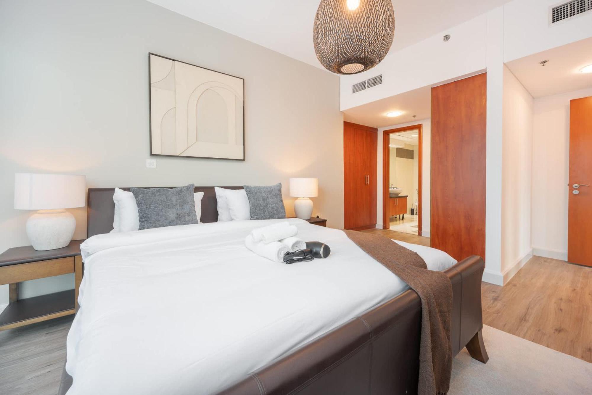 Well-furnished 3 Bedroom In Park Towers Difc Dubai