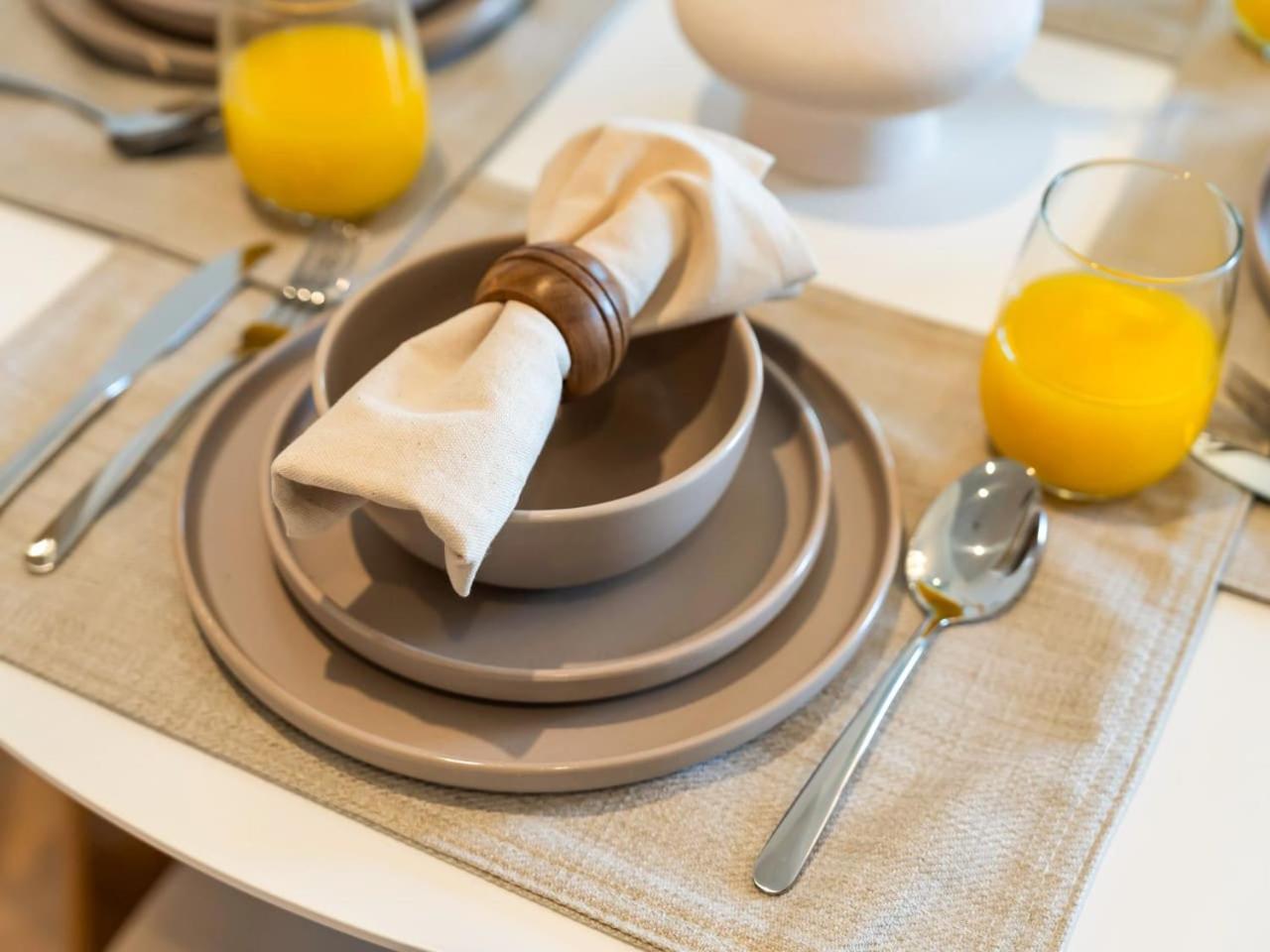 Apartment Contemporary 1br In Collective 2.0 Luxury And Comfort Dubai