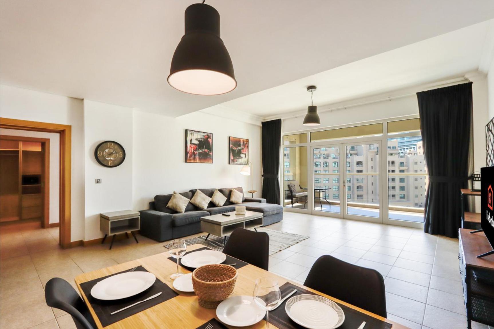 Apartment Spacious 1 Bedroom In Shoreline Near Palm Mall