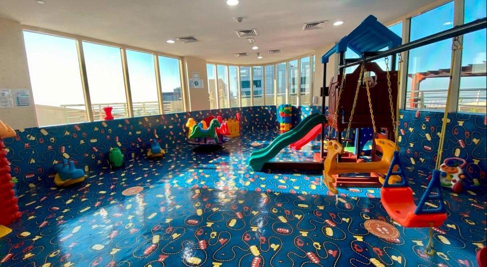 Bright And Spacious 2 Bedrooms With Views In Jlt Near Marina And Jbr * Dubai