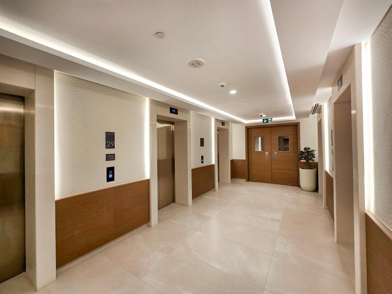Easygo- Lavish 2br-terrace-view-infinity Pool * Dubai