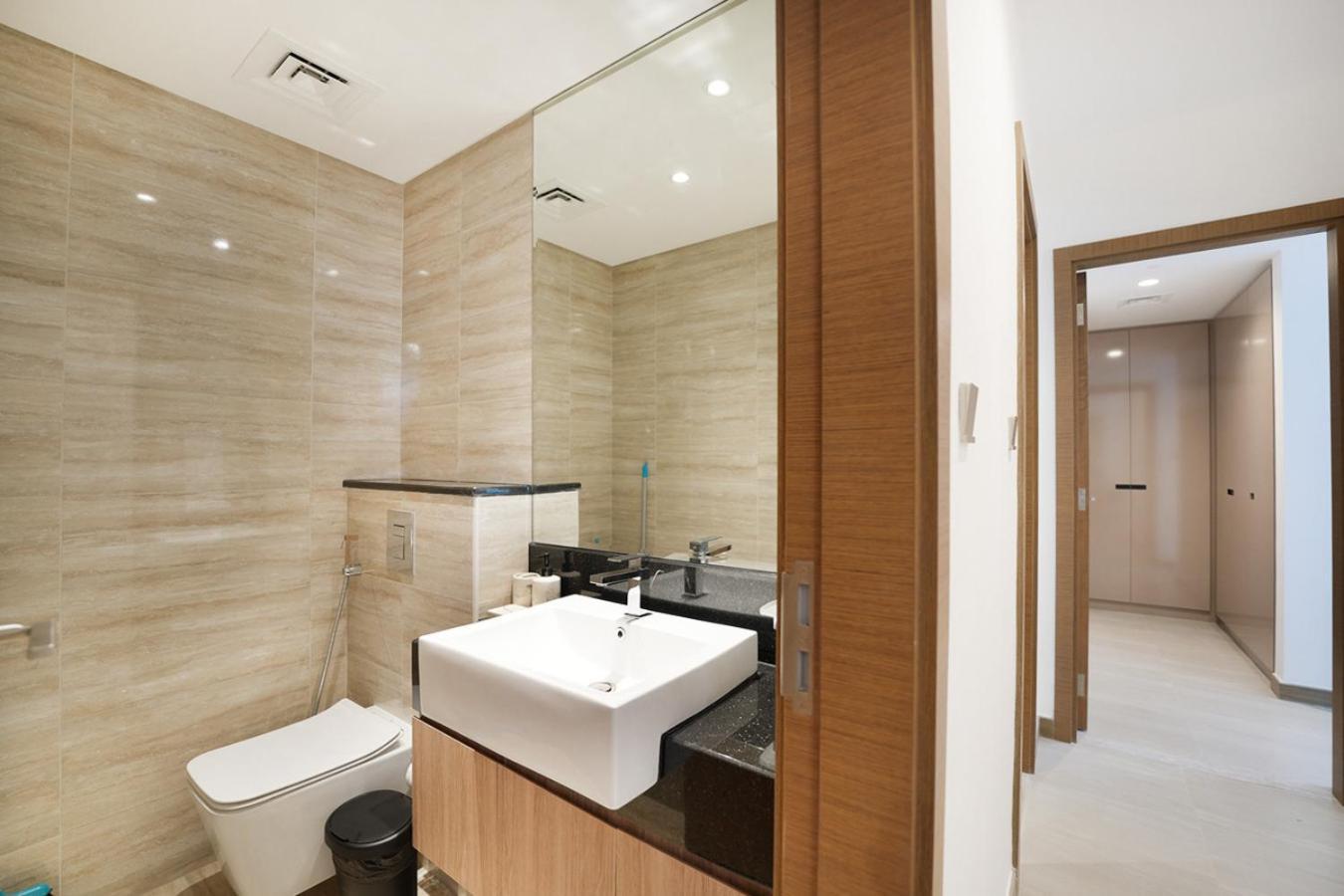 Easygo- Lavish 2br-terrace-view-infinity Pool Apartment Dubai