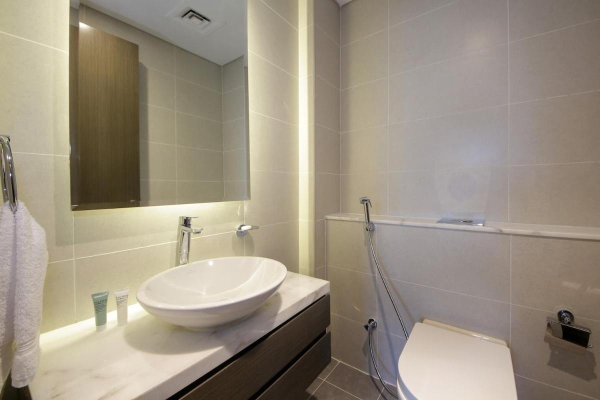 Exclusive 2br Damac Prive With Balcony & Canal View Apartment