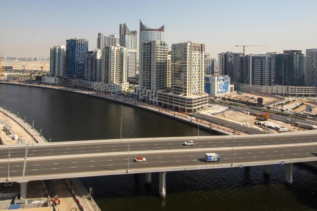 Exclusive 2br Damac Prive With Balcony & Canal View Apartment Dubai