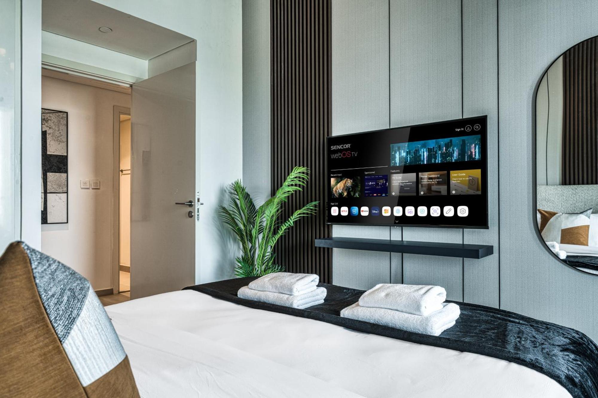 Mall Connection - Burj Views - Turf Balcony Apartment Dubai