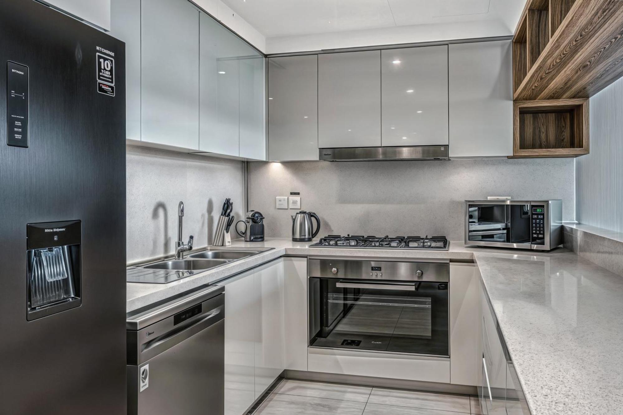 Mall Connection - Burj Views - Turf Balcony Apartment Dubai
