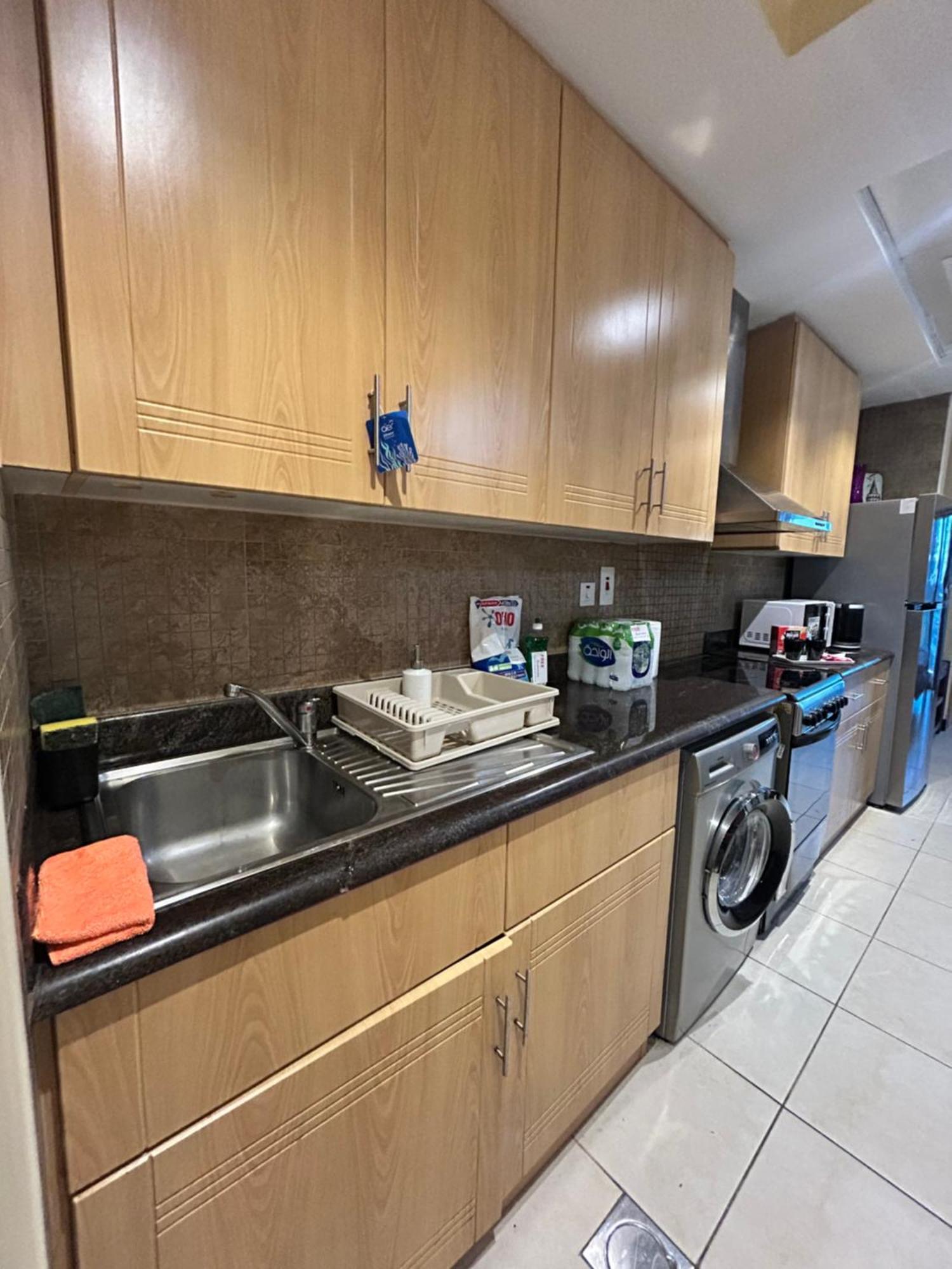 Click - Jlt - & Balcony Lakes View Entire -jn Apartment Dubai