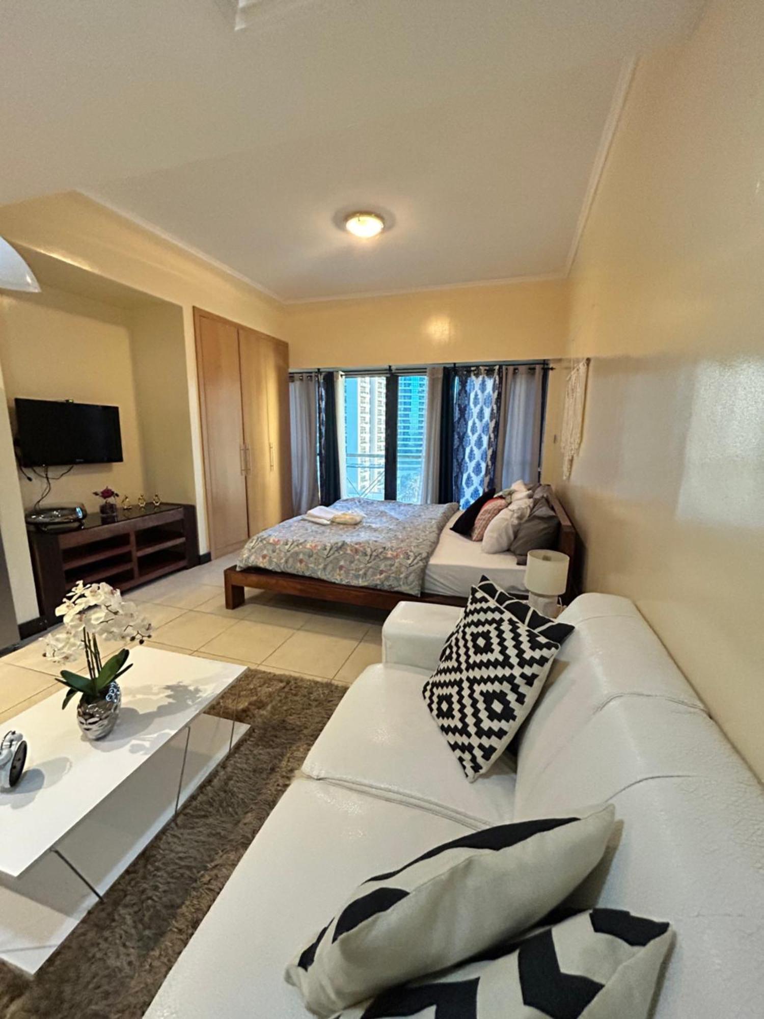 Apartment Click - Jlt - & Balcony Lakes View Entire -jn Dubai