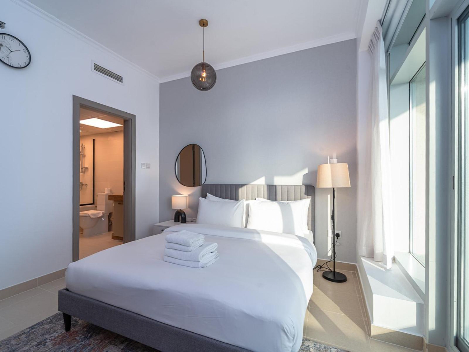 Apartment Burj Views 3 Min From Mall Luxury Downtown