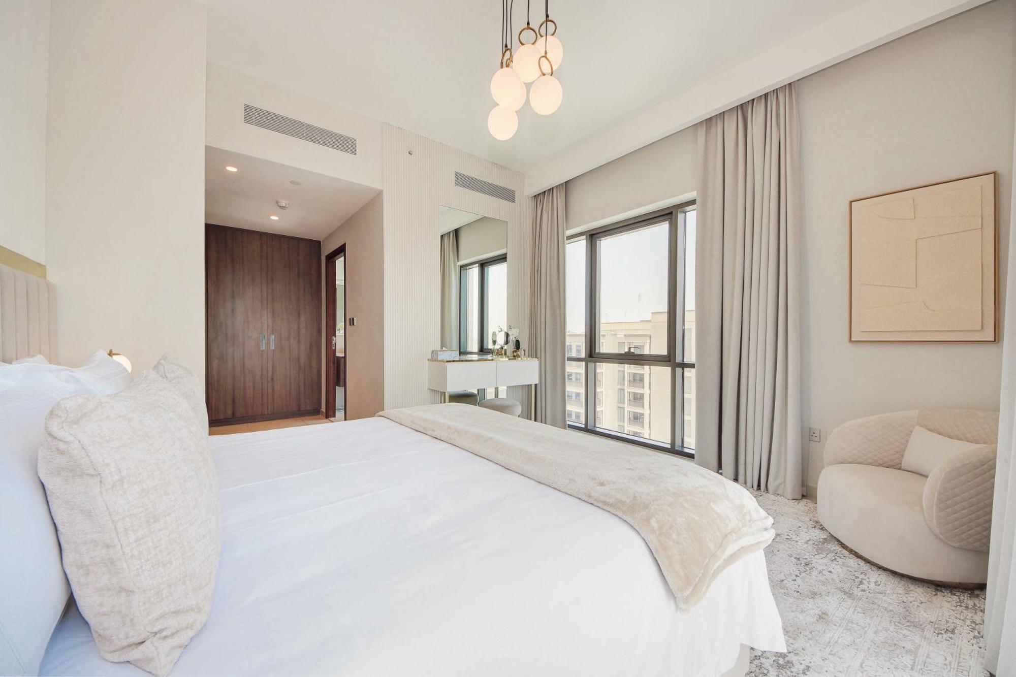 Modern 2br - Vida Residences Creek - Creek Access Apartment Dubai