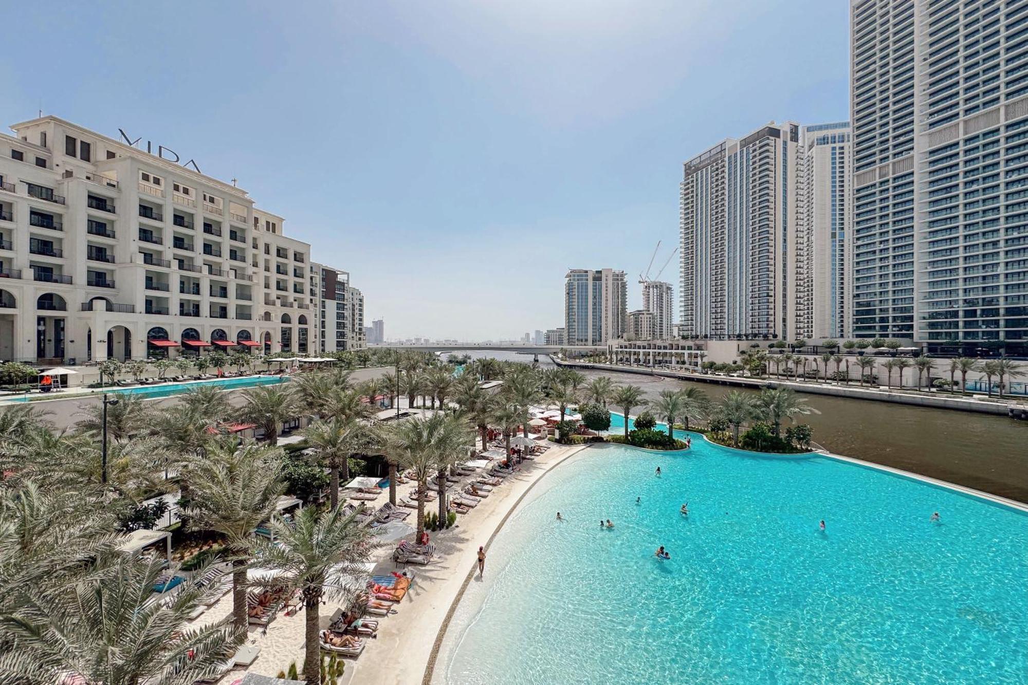 Modern 2br - Vida Residences Creek - Creek Access Apartment Dubai
