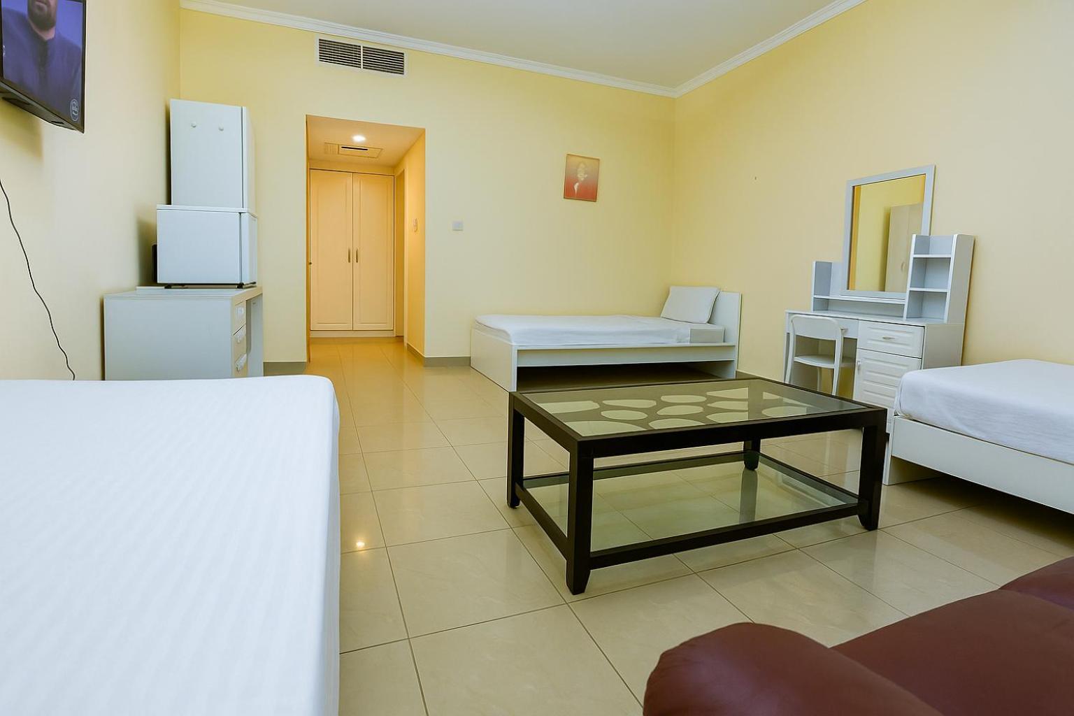 Apartment Masters And Double For Girls Only In Marina, *