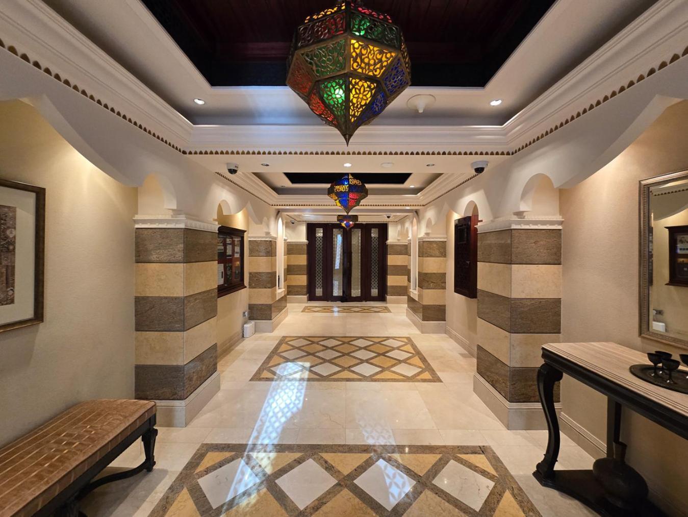 Easygo- Spacious-authentic-city Center Apartment *
