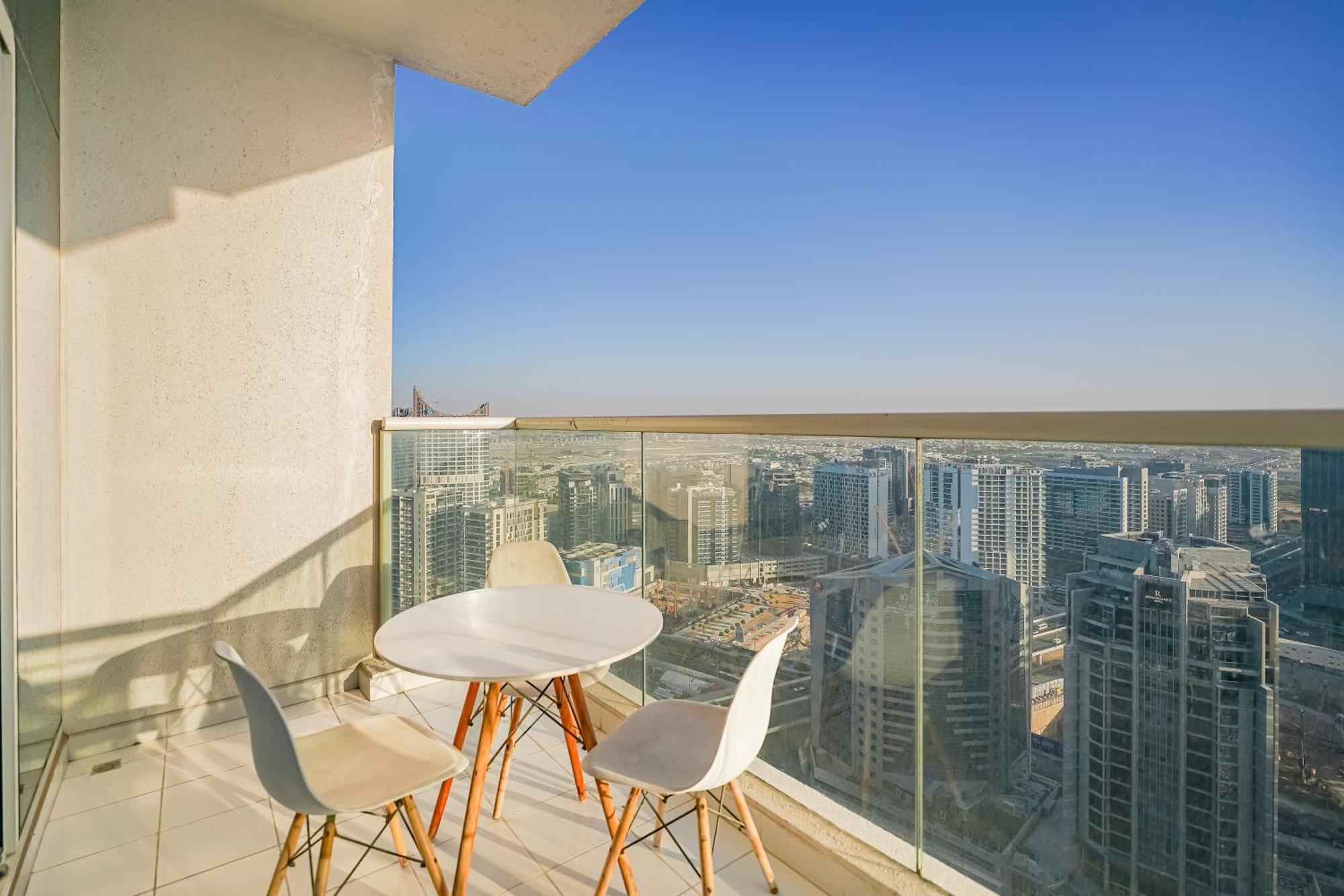 Escape 24 - Luxury In Damac Maison Prive Business Bay