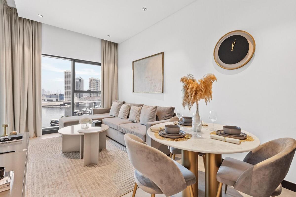 Apartment Waves Homes - Serenity, Luxury Living At 15 Northside Tower 2 *