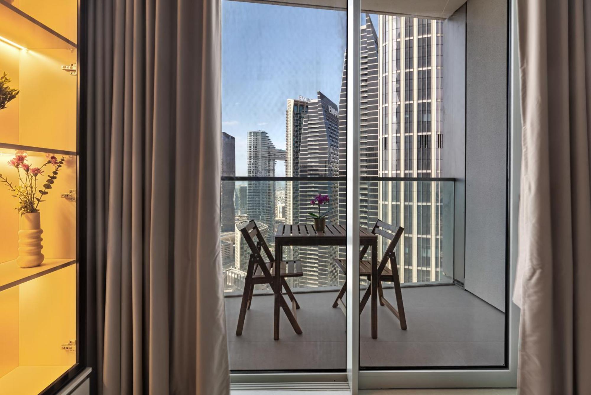 Apartment Burj Khalifa View 2 Bedroom W Parking *