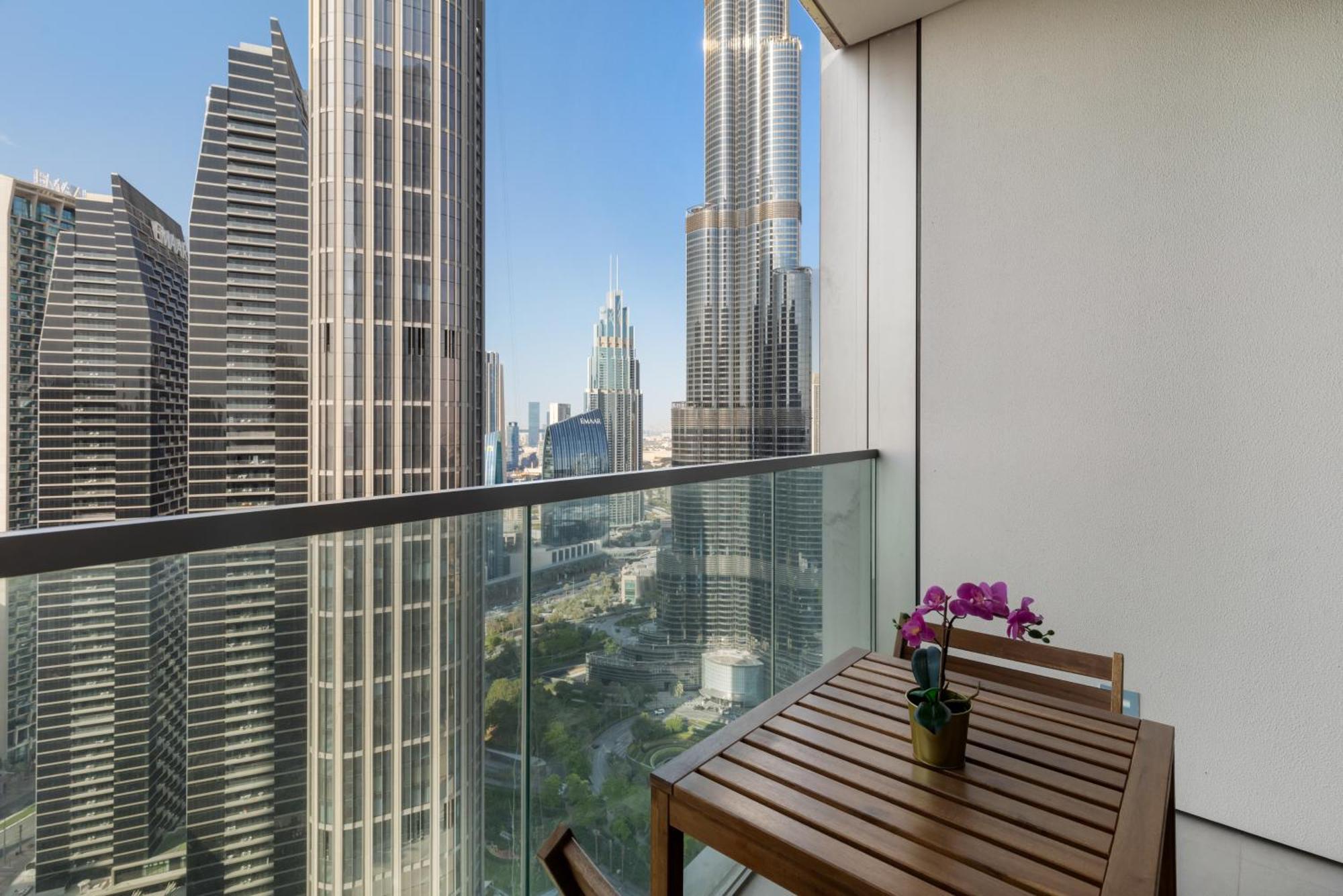 Burj Khalifa View 2 Bedroom W Parking * Dubai