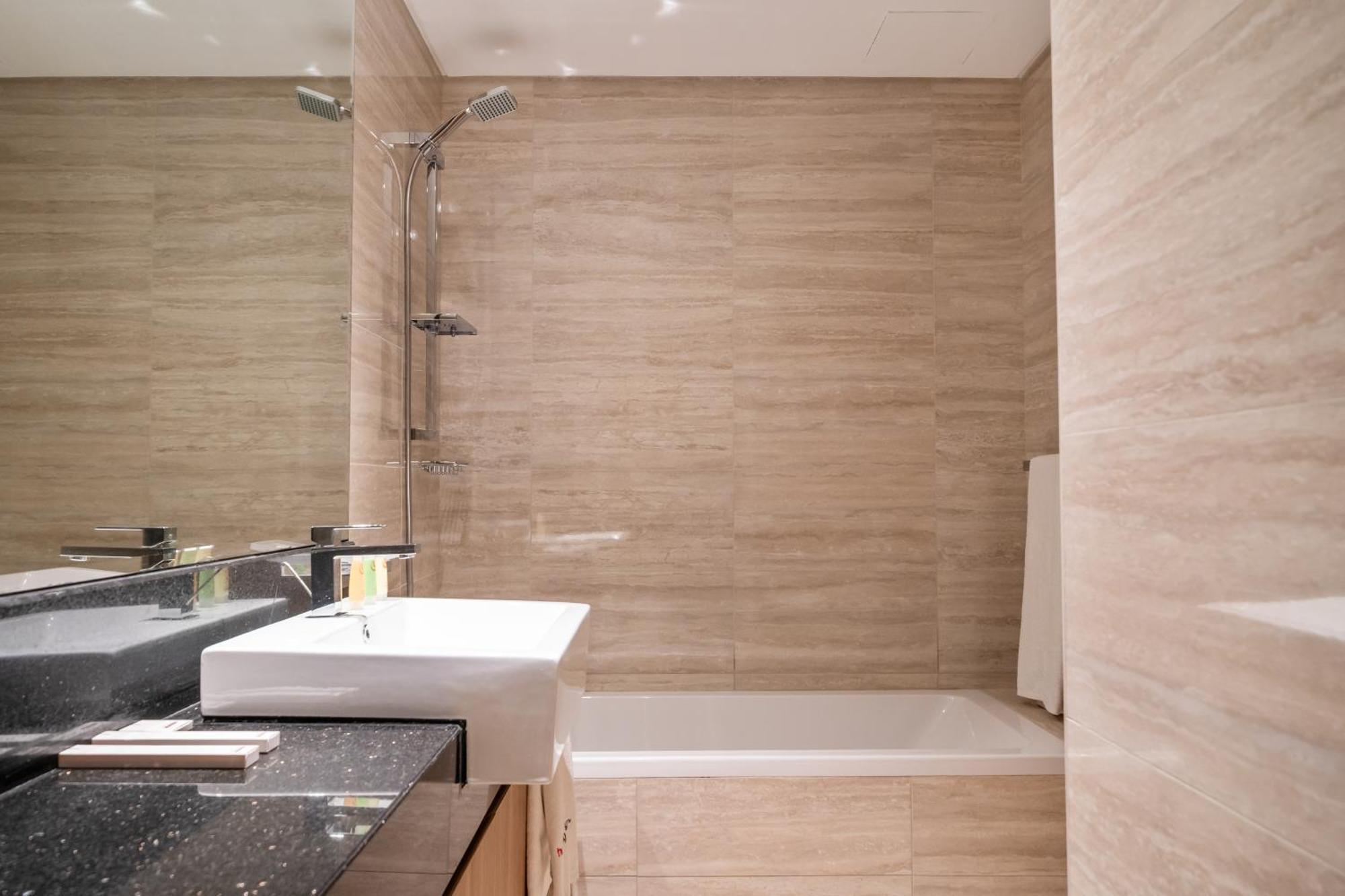 Designer 1br Missoni Newly Built And Fully Equipped Apartment *