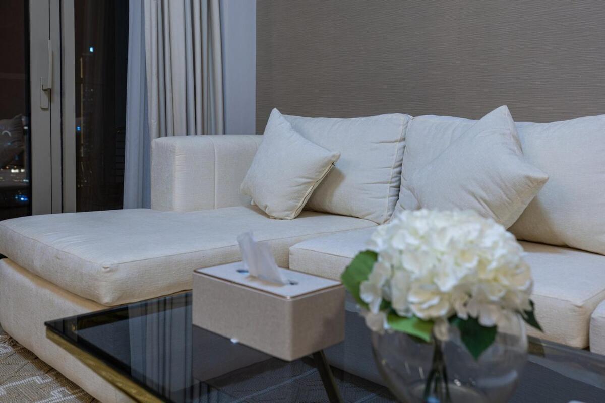Luxury Just Steps From Mall 2br Grande Apartment Dubai