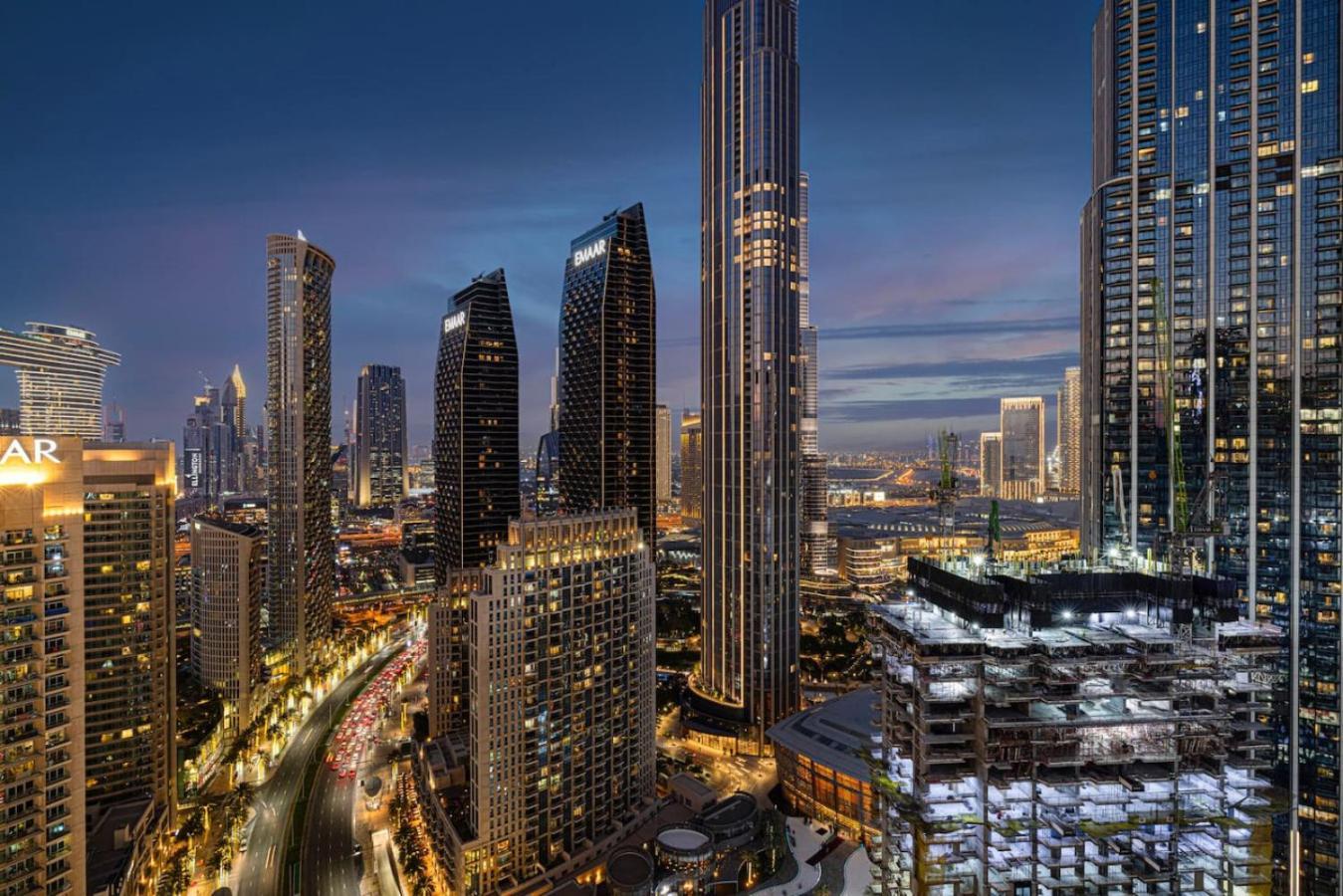 Apartment Burj Khalifa View And Mall Walk - 4br 14 Guests Dubai