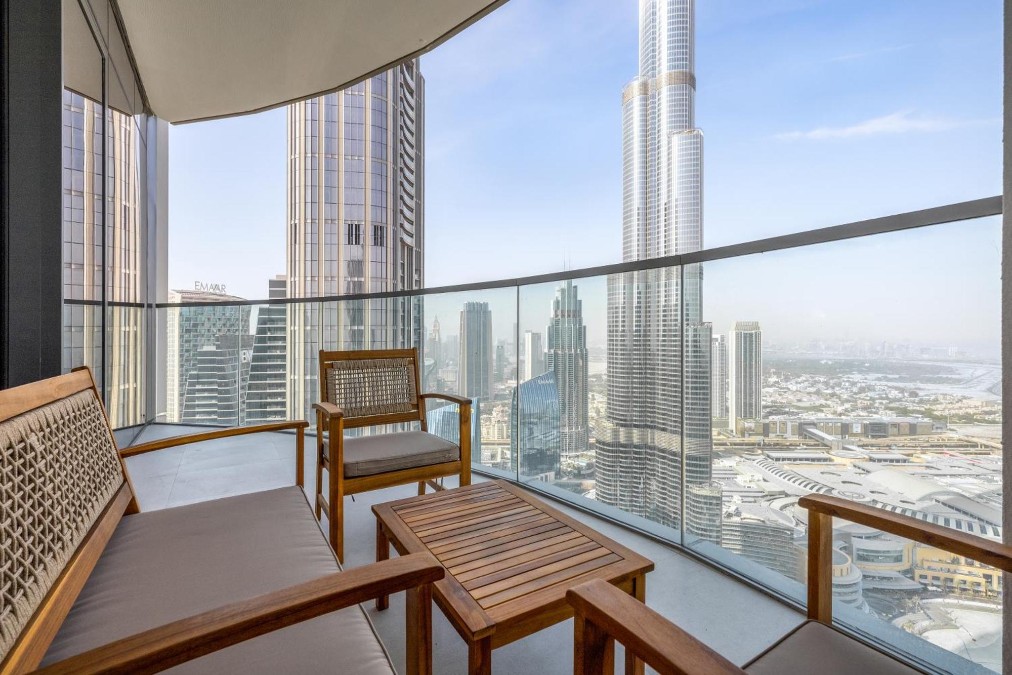 Maison Privee - Sky-high Elegance With Unrivaled Burj Khalifa Views Dubai