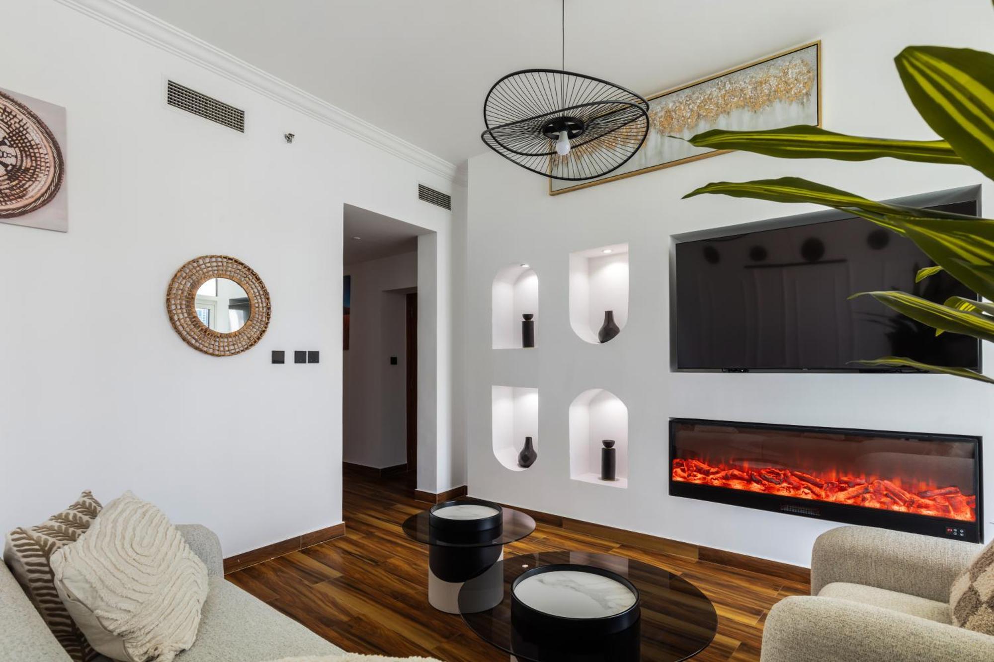 Luxury Marina View With Jacuzzi, Arcade & Balcony *