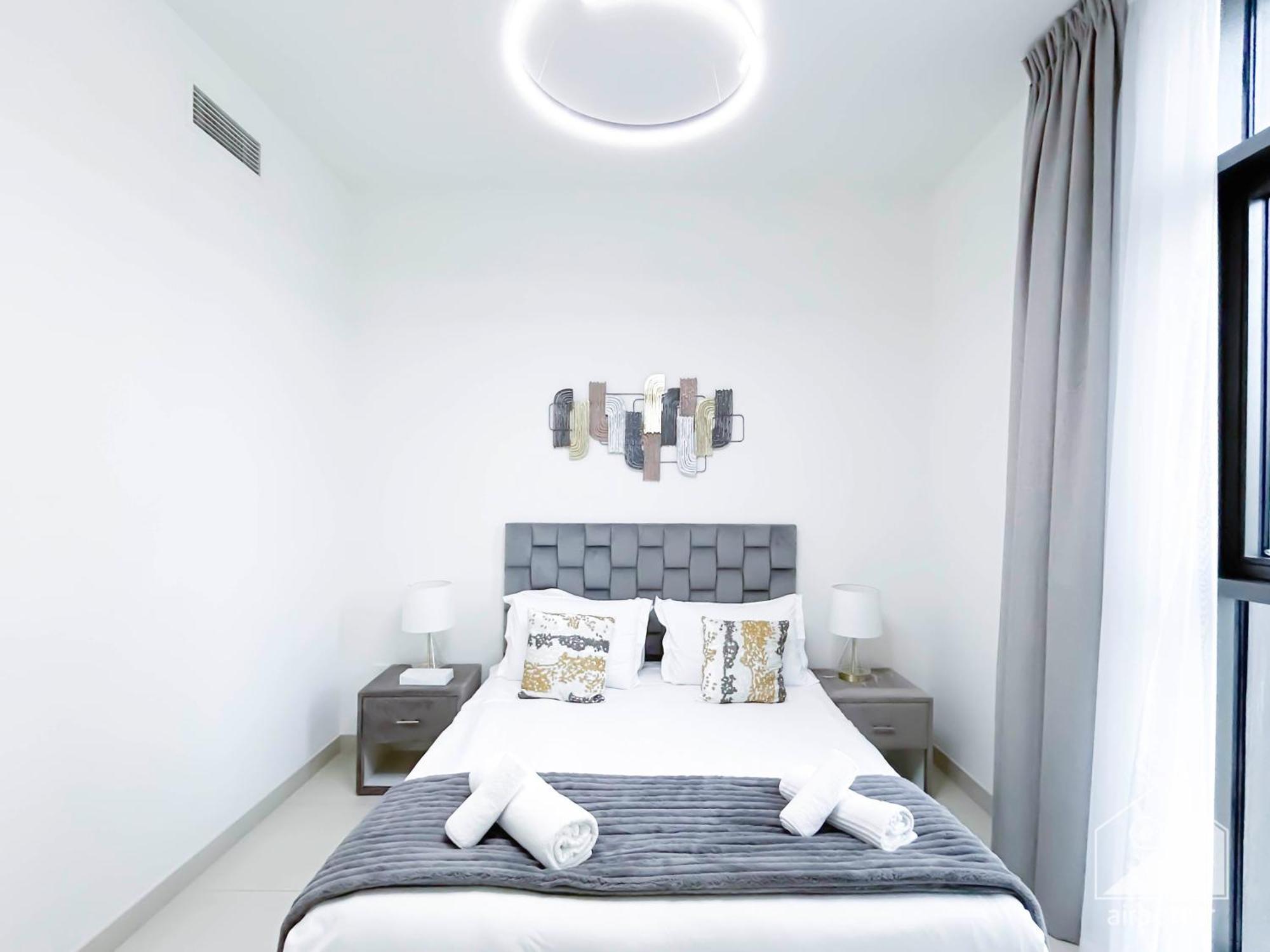 Luxurious 2br In Burj Crown With Burj Khalifa View *