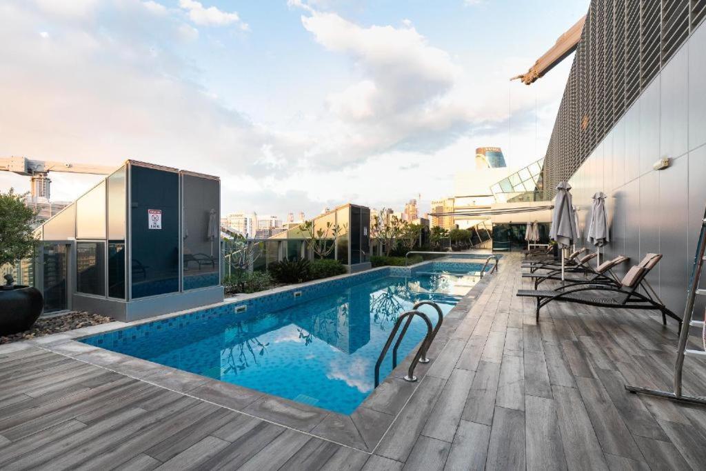 Blissful Sanctuary L 1br Balcony W Canal View L Downtown Near Mall Dubai