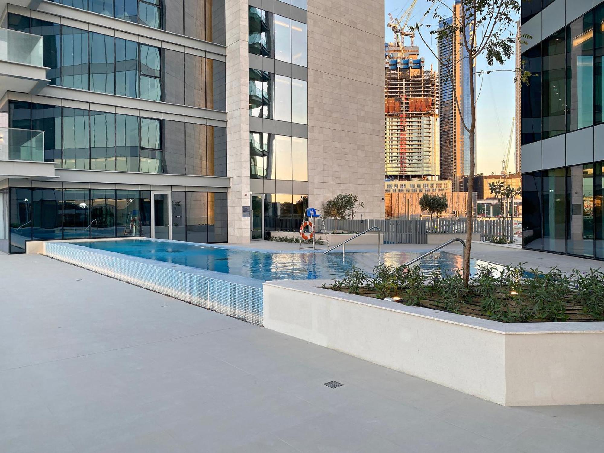 2br Canal Front B3, Canal Views * Dubai