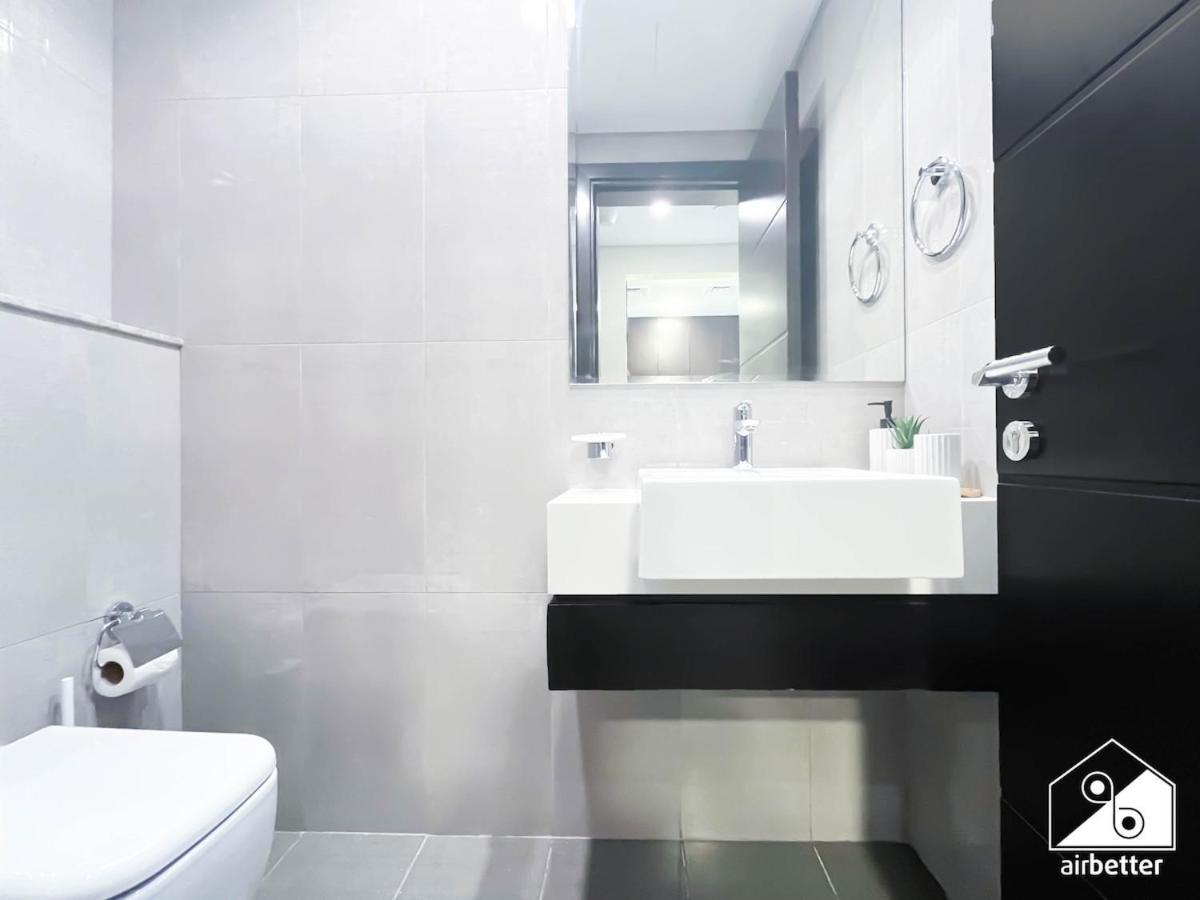 Luxury 2br In Merano Tower & Stunning Canal Views Apartment *