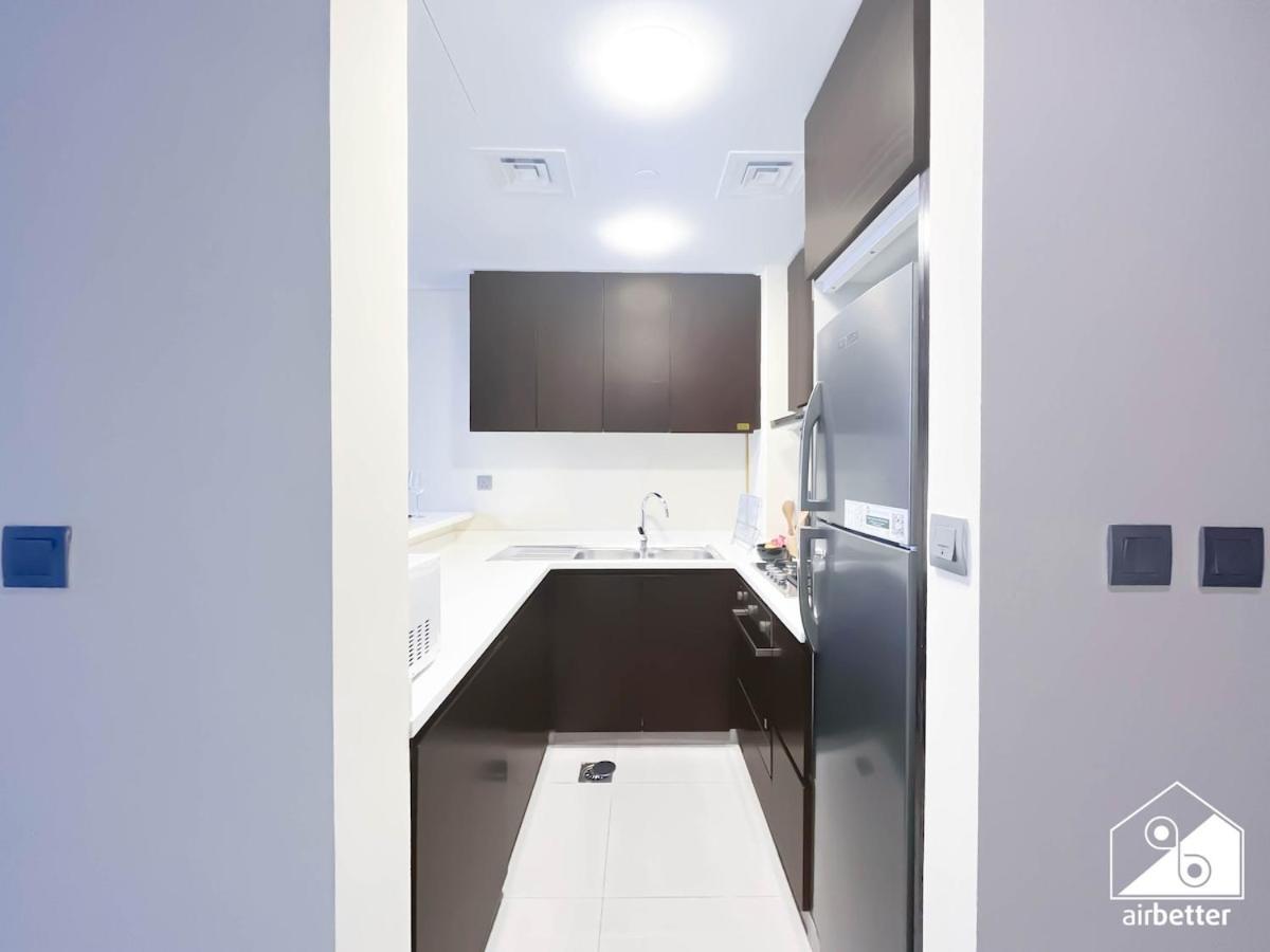 Luxury 2br In Merano Tower & Stunning Canal Views Dubai