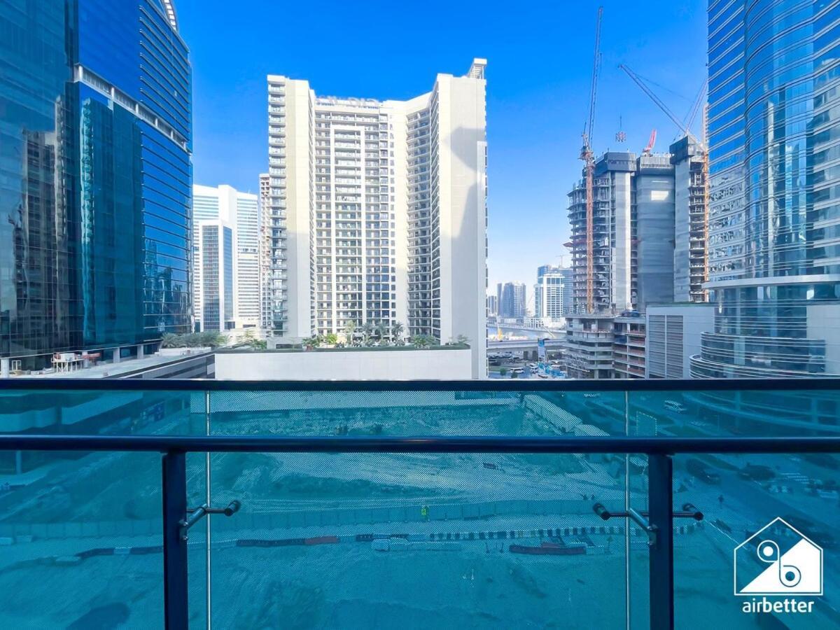 Luxury 2br In Merano Tower & Stunning Canal Views Dubai