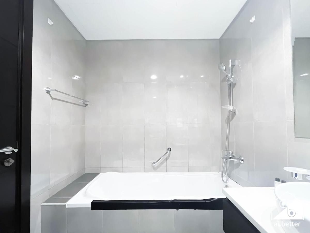 Apartment Luxury 2br In Merano Tower & Stunning Canal Views