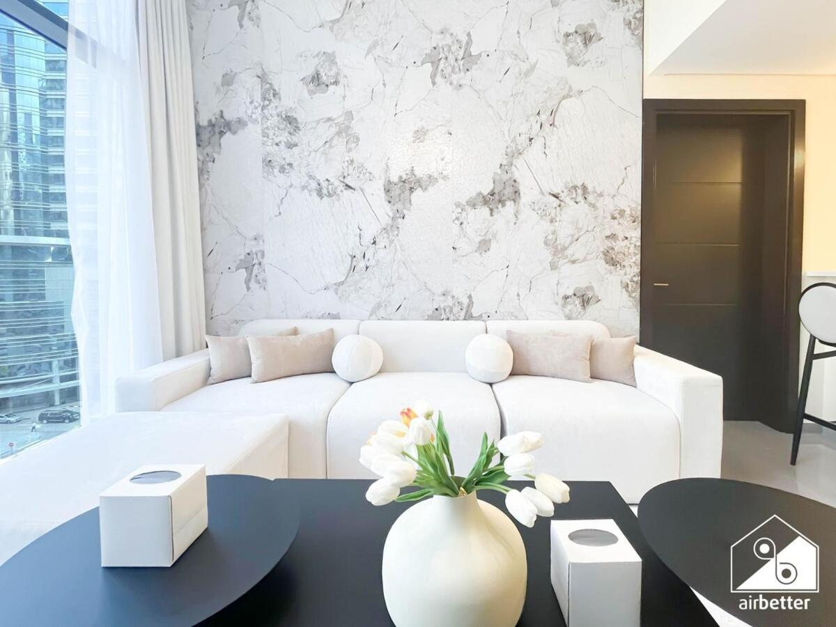 Luxury 2br In Merano Tower & Stunning Canal Views *