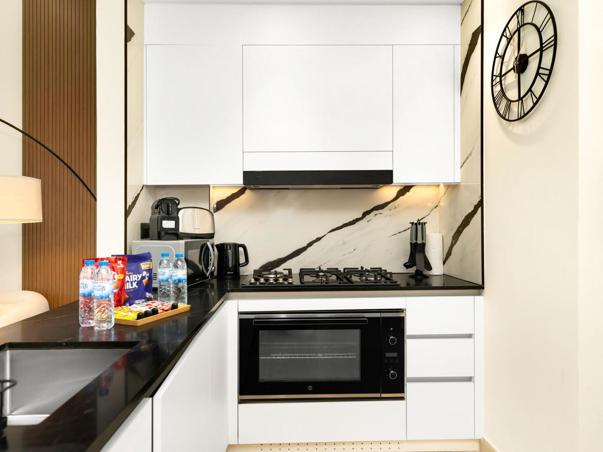 Apartment Exclusive 1bd With Burj View & Private Jacuzzi Dubai