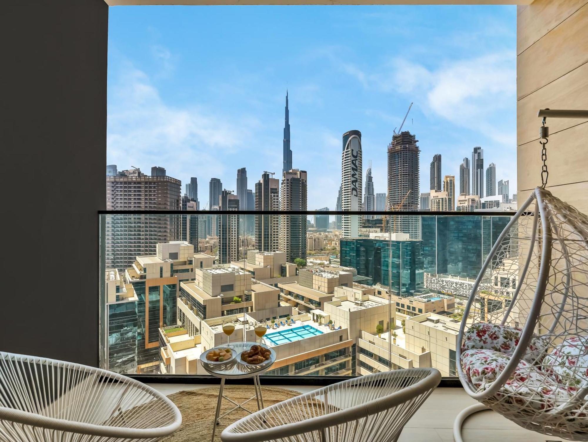 Exclusive 1bd With Burj View & Private Jacuzzi Apartment *