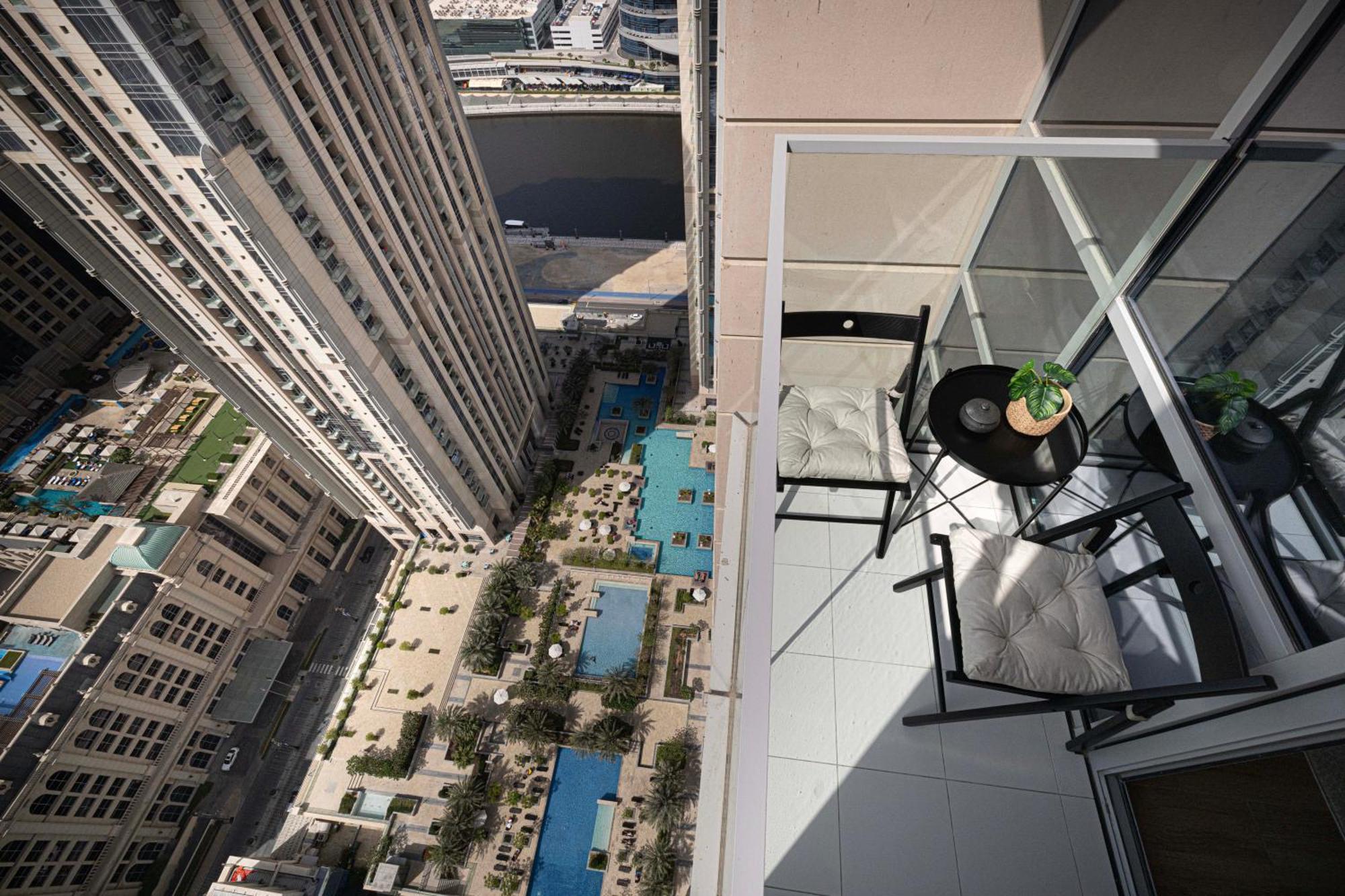 5 Star Amenities 10 Mins Downtown Kite Apartment *