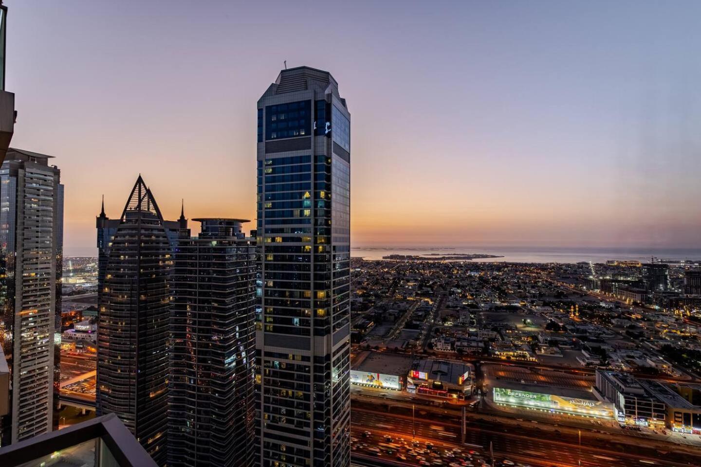 Luxury 2br At Paramount With Rooftop Infinity Pool * Dubai