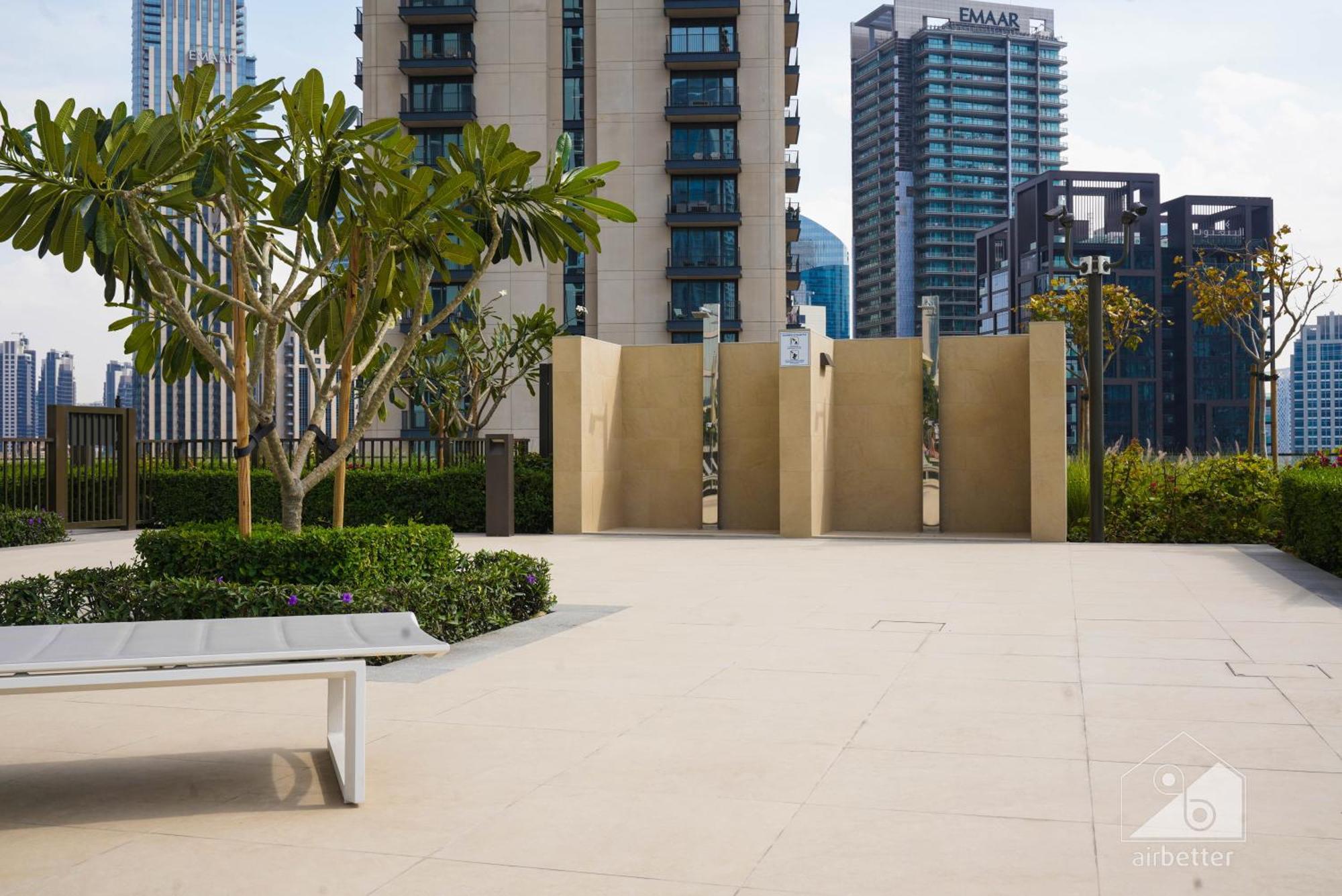 Luxury 4br At Burj Crown I Balcony Views Dubai