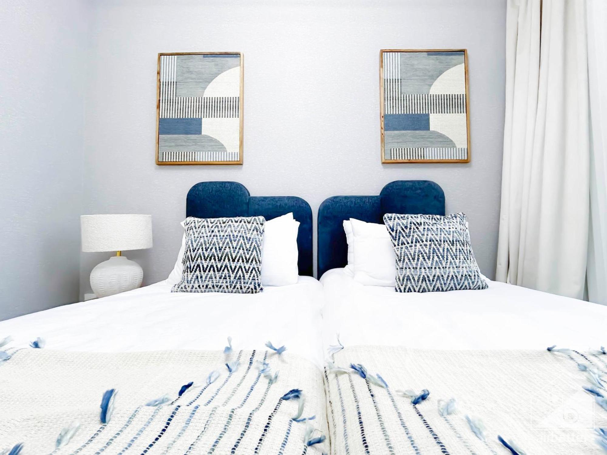 Luxury 4br At Burj Crown I Balcony Views Dubai