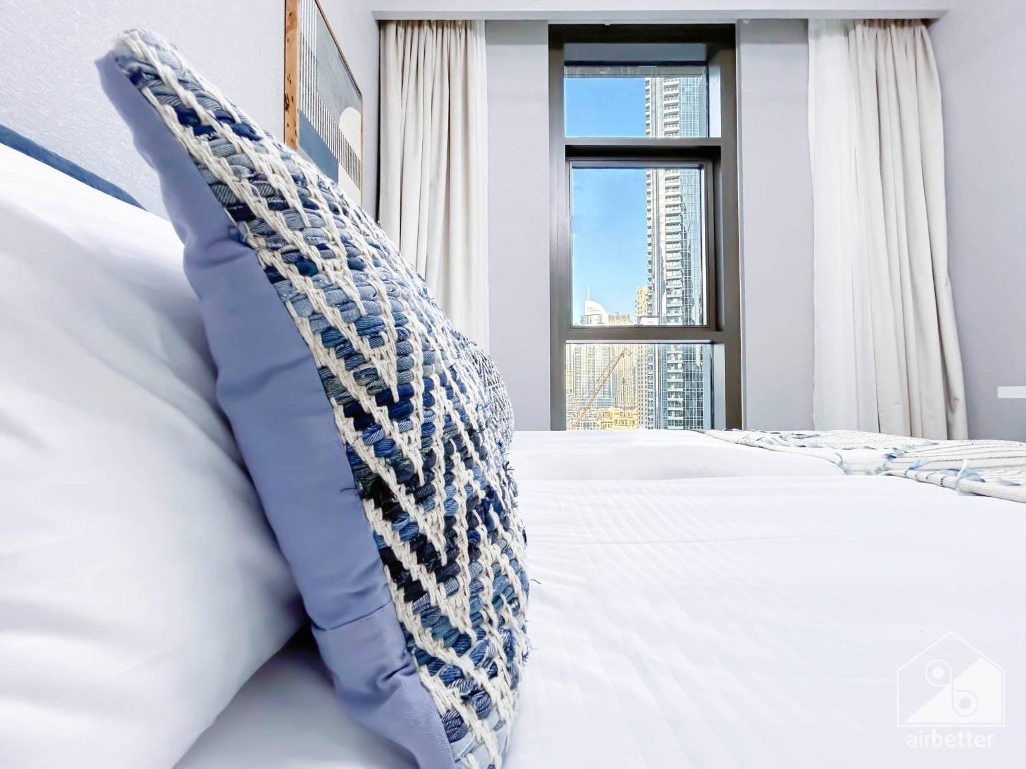 Luxury 4br At Burj Crown I Balcony Views Dubai