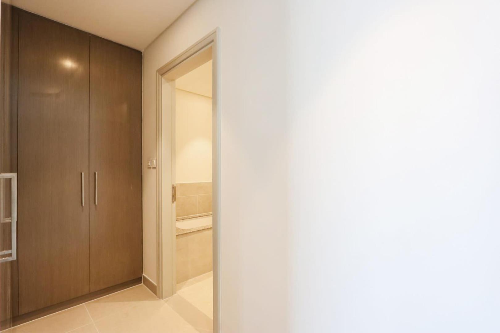 Livbnb-upgraded 3b Maid's, Opera District View