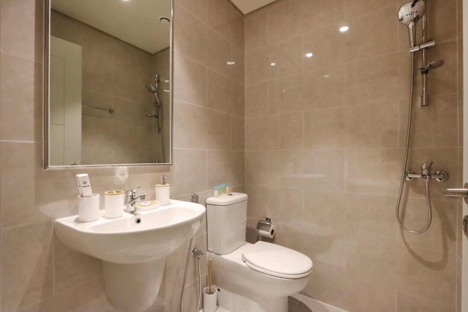 Livbnb-upgraded 3b Maid's, Opera District View * Dubai