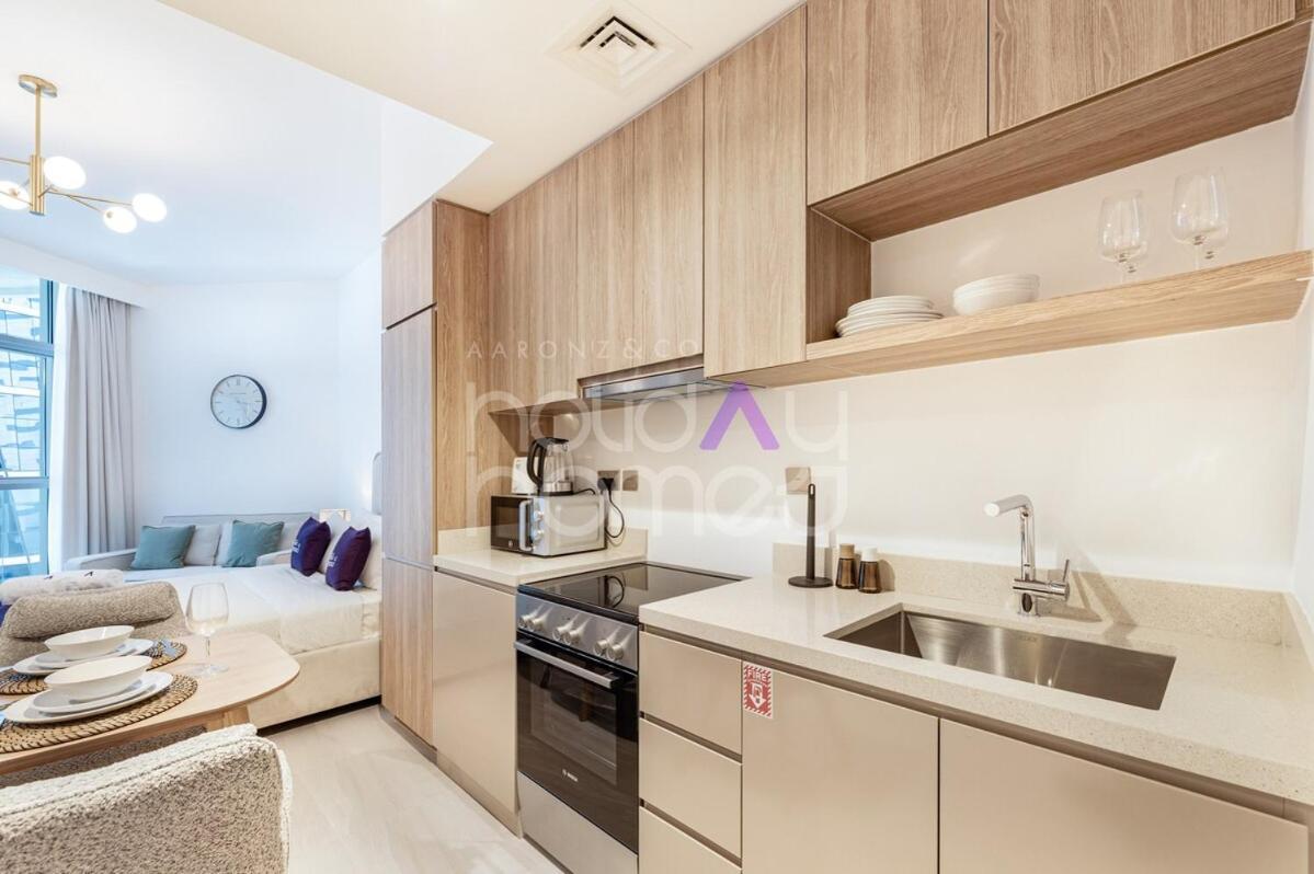 Urban Oasis View Business Bay Apartment Dubai